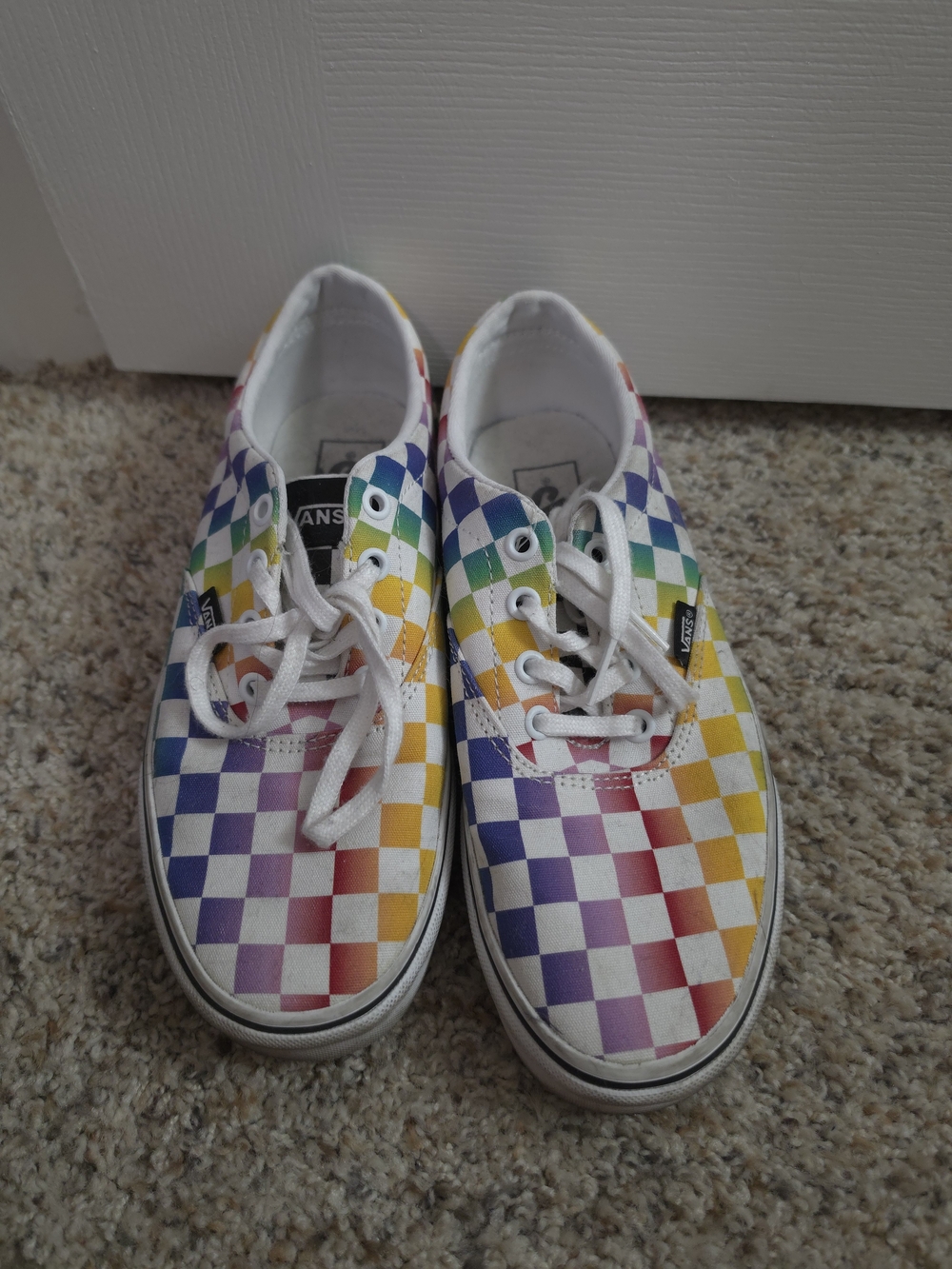 Vans Womens Checkerboard Rainbow Lace-Up Sneakers - White